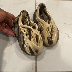 Toddler Yeezy Foam Runners